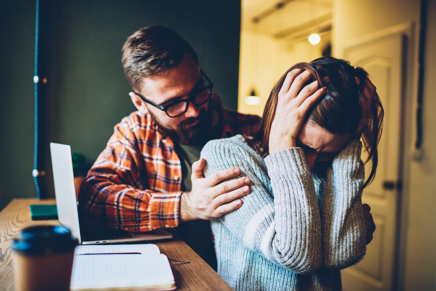 When Anxiety Peaks – What are the Signs of a Nervous Breakdown?